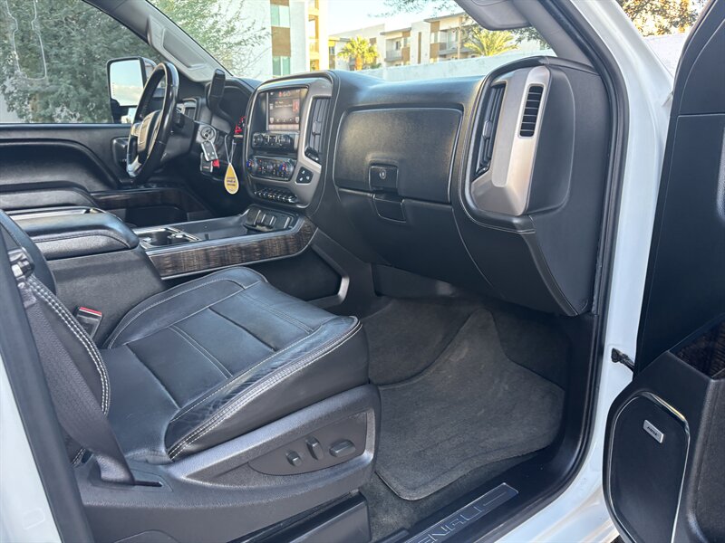 2015 GMC Sierra 2500 Denali DIESEL TRUCK 4WD AZ OWNED TRUCK GMC 2500   - Photo 34 - Scottsdale, AZ 85257