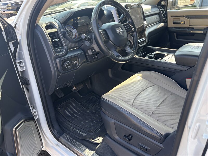2019 RAM 2500 Limited DIESEL TRUCK 4WD CARFAX 1 OWNER DODGE RAM - Photo 10 - Scottsdale, AZ 85257