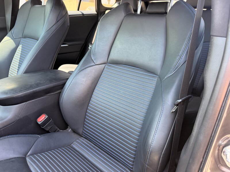 2022 Toyota RAV4 Hybrid XSE AWD SUV LOCAL TRADE IN TOYOTA RAV4 HYBRID AWD - Photo 15 - Scottsdale, AZ 85257