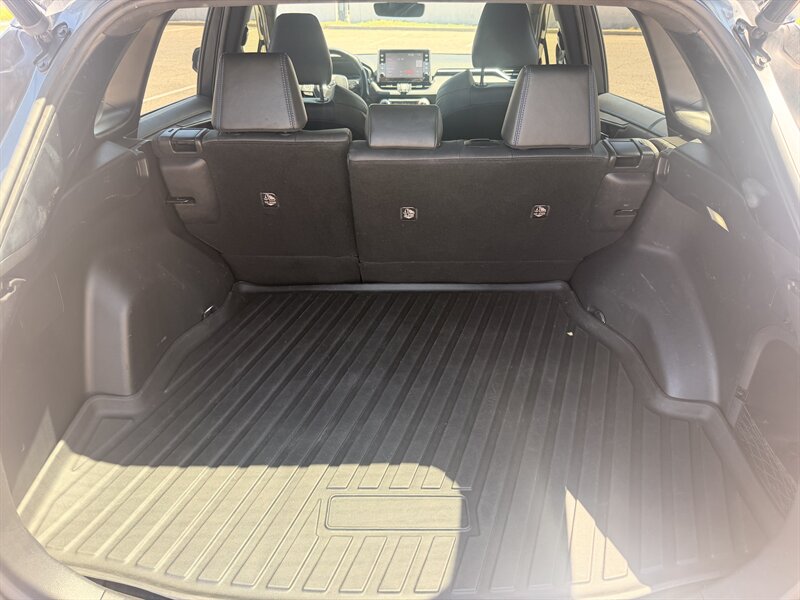 2022 Toyota RAV4 Hybrid XSE AWD SUV LOCAL TRADE IN TOYOTA RAV4 HYBRID AWD - Photo 5 - Scottsdale, AZ 85257