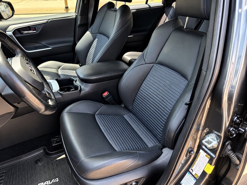 2022 Toyota RAV4 Hybrid XSE AWD SUV LOCAL TRADE IN TOYOTA RAV4 HYBRID AWD - Photo 13 - Scottsdale, AZ 85257