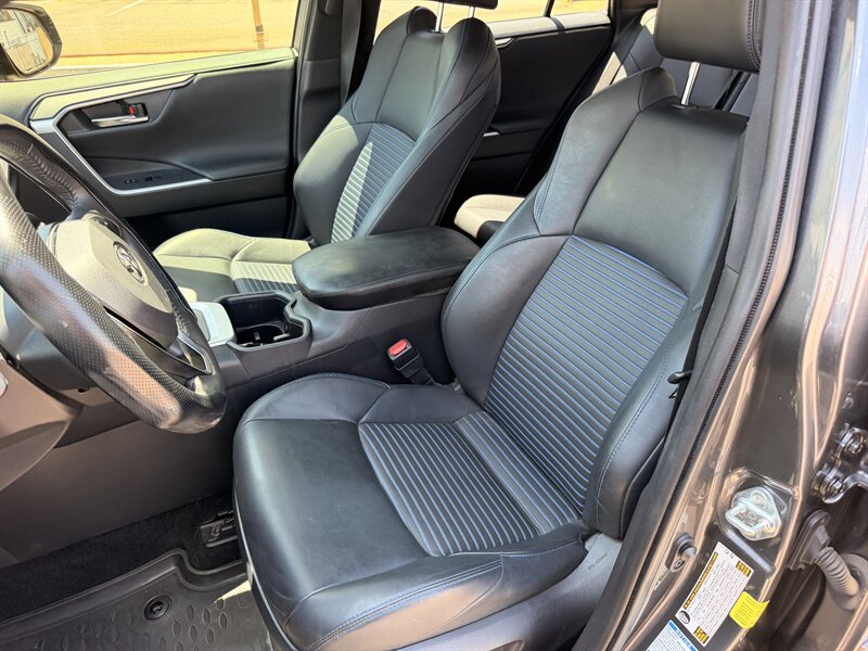 2022 Toyota RAV4 Hybrid XSE AWD SUV LOCAL TRADE IN TOYOTA RAV4 HYBRID AWD - Photo 13 - Scottsdale, AZ 85257