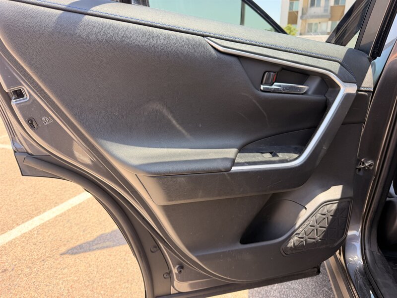 2022 Toyota RAV4 Hybrid XSE AWD SUV LOCAL TRADE IN TOYOTA RAV4 HYBRID AWD - Photo 39 - Scottsdale, AZ 85257
