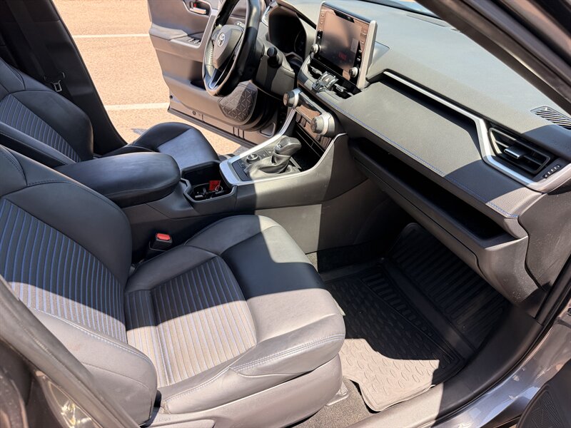 2022 Toyota RAV4 Hybrid XSE AWD SUV LOCAL TRADE IN TOYOTA RAV4 HYBRID AWD - Photo 28 - Scottsdale, AZ 85257