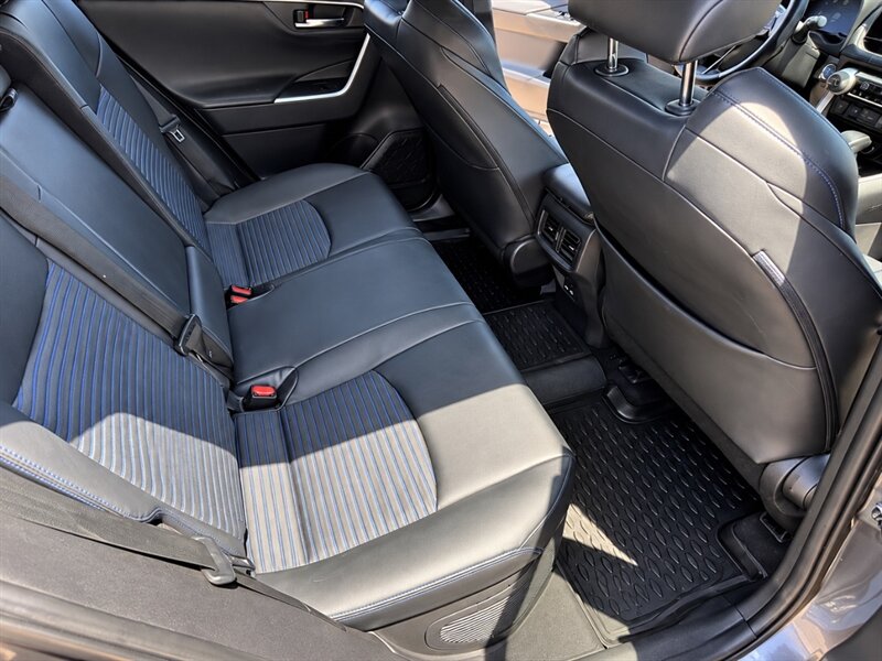 2022 Toyota RAV4 Hybrid XSE AWD SUV LOCAL TRADE IN TOYOTA RAV4 HYBRID AWD - Photo 20 - Scottsdale, AZ 85257