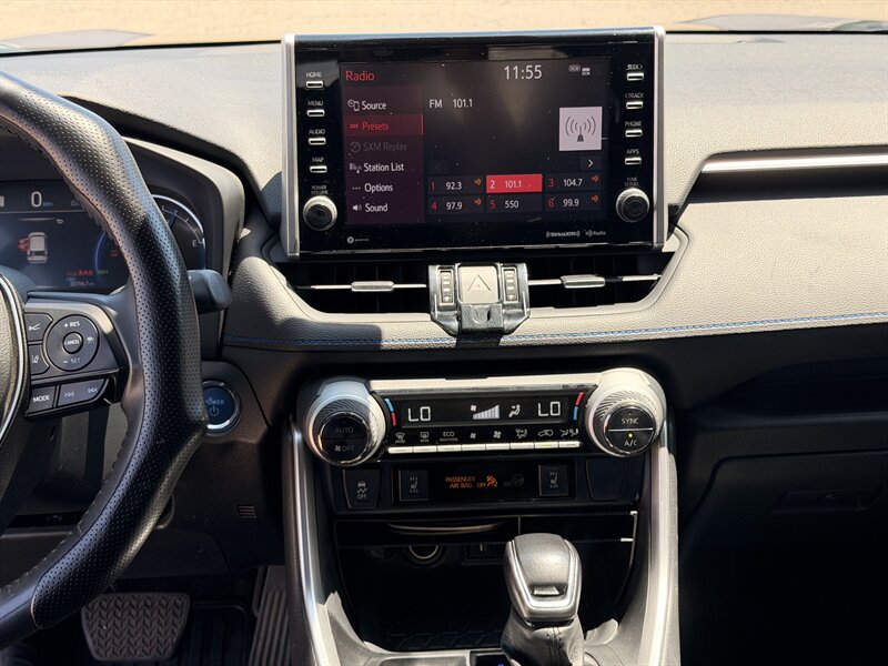 2022 Toyota RAV4 Hybrid XSE AWD SUV LOCAL TRADE IN TOYOTA RAV4 HYBRID AWD - Photo 20 - Scottsdale, AZ 85257