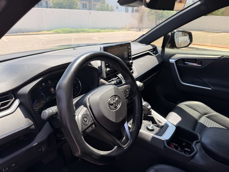 2022 Toyota RAV4 Hybrid XSE AWD SUV LOCAL TRADE IN TOYOTA RAV4 HYBRID AWD - Photo 17 - Scottsdale, AZ 85257