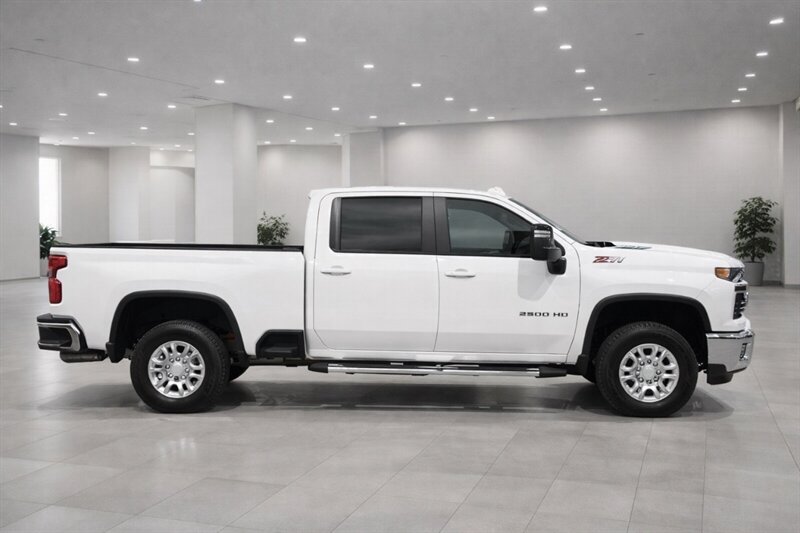 2024 Chevrolet Silverado 2500 DIESEL TRUCK 4WD LOW MI CHEVY SILVERADO 2500 TRUCK  