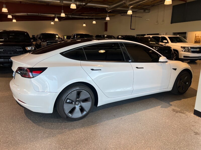 2023 Tesla Model 3 photo 4