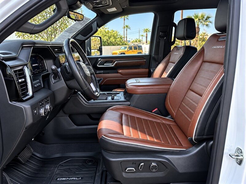2024 GMC Sierra 3500 Denali Ultimate DUALLY DIESEL TRUCK 4WD GMC 3500 - Photo 16 - Scottsdale, AZ 85257
