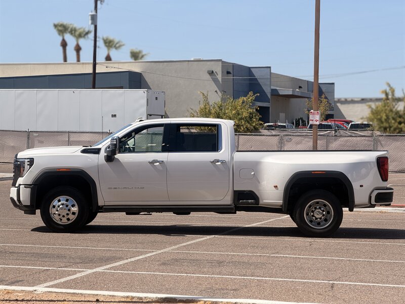 2024 GMC Sierra 3500 Denali Ultimate DUALLY DIESEL TRUCK 4WD GMC 3500 - Photo 7 - Scottsdale, AZ 85257