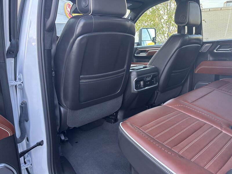 2024 GMC Sierra 3500 Denali Ultimate DUALLY DIESEL TRUCK 4WD GMC 3500 - Photo 42 - Scottsdale, AZ 85257