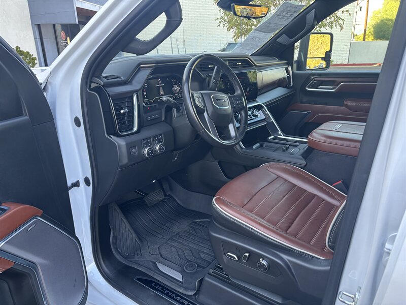 2024 GMC Sierra 3500 Denali Ultimate DUALLY DIESEL TRUCK 4WD GMC 3500 - Photo 12 - Scottsdale, AZ 85257