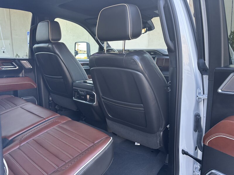 2024 GMC Sierra 3500 Denali Ultimate DUALLY DIESEL TRUCK 4WD GMC 3500 - Photo 39 - Scottsdale, AZ 85257