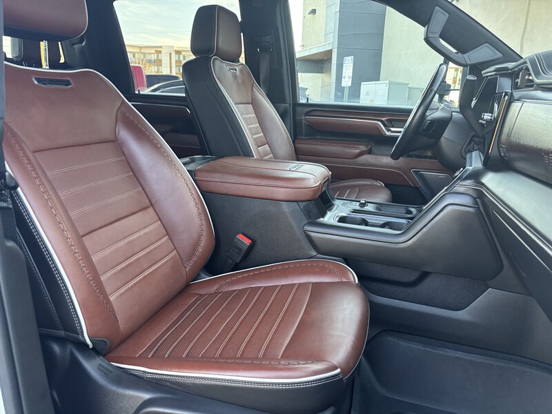 2024 GMC Sierra 3500 Denali Ultimate DUALLY DIESEL TRUCK 4WD GMC 3500 - Photo 36 - Scottsdale, AZ 85257
