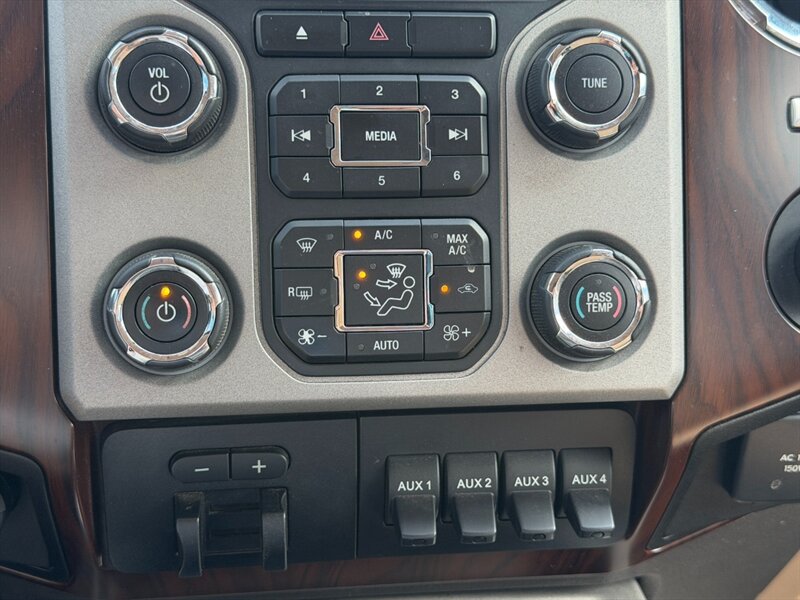 2015 Ford F-250 Super Duty Lariat DIESEL TRUCK 4WD 1 OWNER F250 - Photo 14 - Scottsdale, AZ 85257