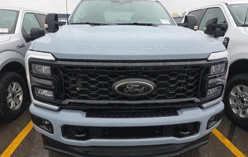 2025 Ford F-350 Super Duty Lariat DIESEL TRUCK 4WD BLACK APP PKG  