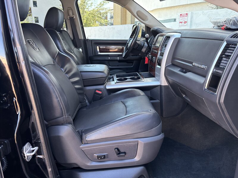 2012 Ram 2500 Laramie photo 32