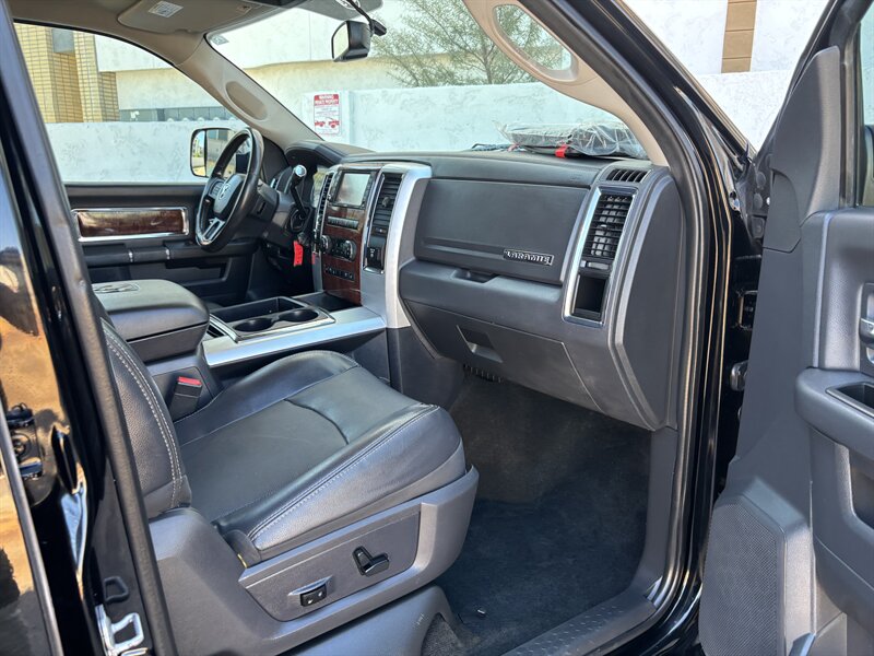 2012 Ram 2500 Laramie photo 31