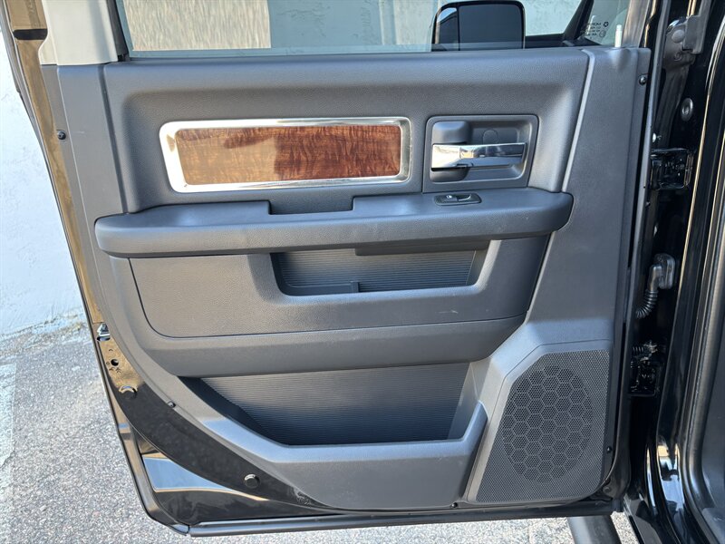 2012 Ram 2500 Laramie photo 38