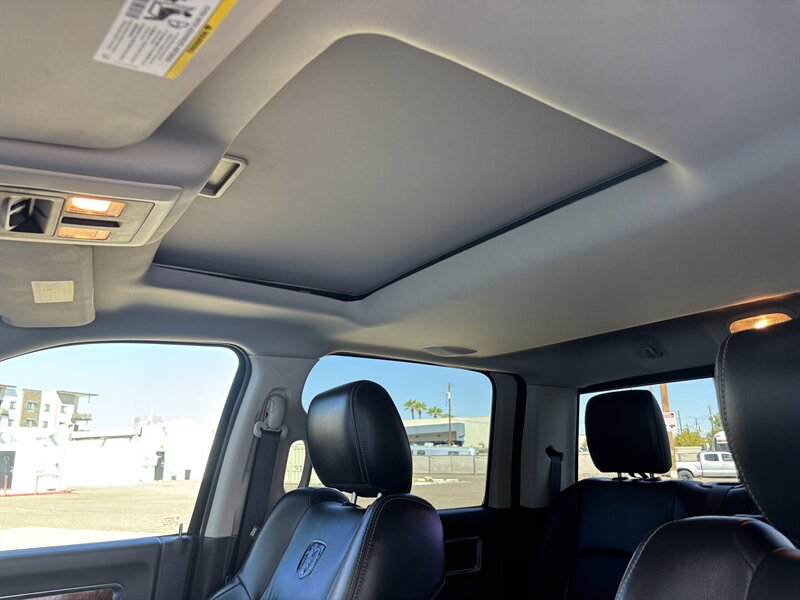 2012 Ram 2500 Laramie photo 18