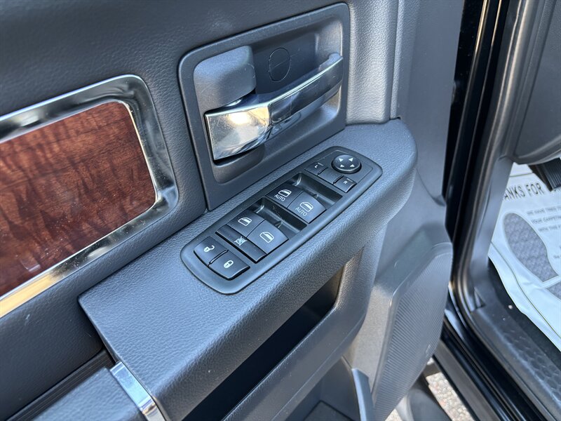 2012 Ram 2500 Laramie photo 11