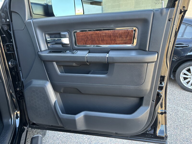 2012 Ram 2500 Laramie photo 30
