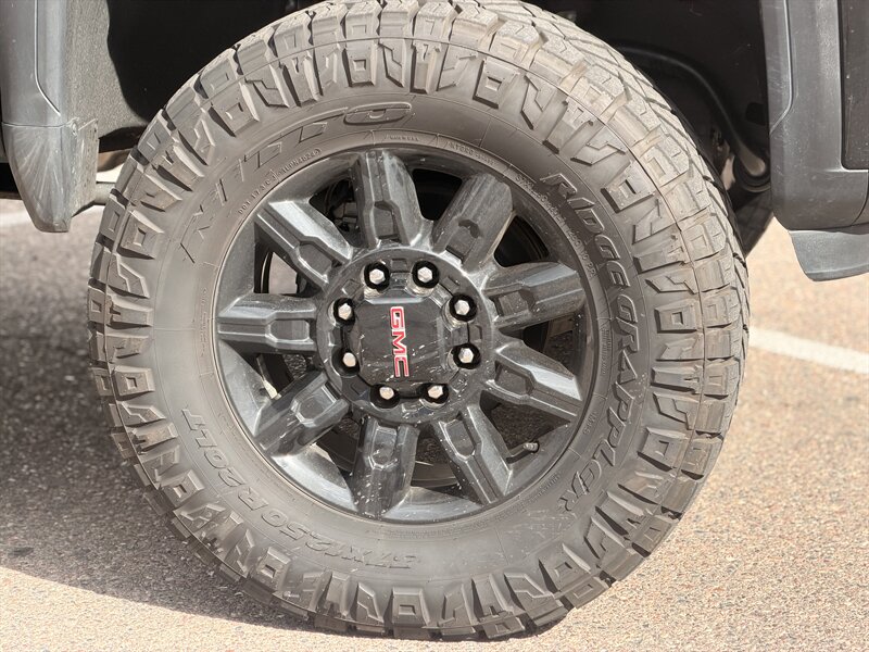 2024 GMC Sierra 2500 AT4 LIFTED DIESEL TRUCK 4WD 37 " NITTO GMC 2500 4X4 - Photo 10 - Scottsdale, AZ 85257