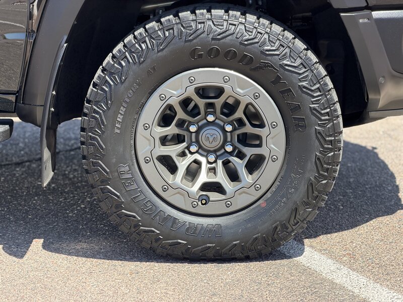 2022 RAM 1500 TRX 4WD TRUCK 5K MI 1 OWNER DODGE RAM TRX LVL 2 - Photo 16 - Scottsdale, AZ 85257