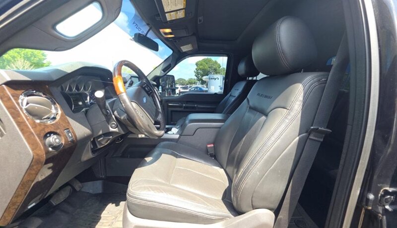 2015 Ford F-250 Platinum photo 2