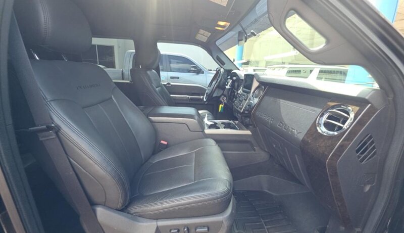 2015 Ford F-250 Platinum photo 3
