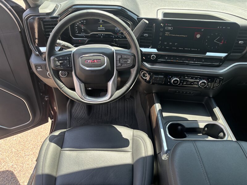 2024 GMC Sierra 2500 SLT DIESEL TRUCK 4WD REDWOOD METAL GMC SIERRA 2500 - Photo 20 - Scottsdale, AZ 85257