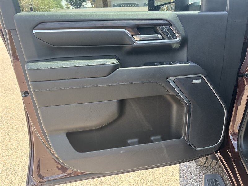 2024 GMC Sierra 2500 SLT DIESEL TRUCK 4WD REDWOOD METAL GMC SIERRA 2500 - Photo 11 - Scottsdale, AZ 85257