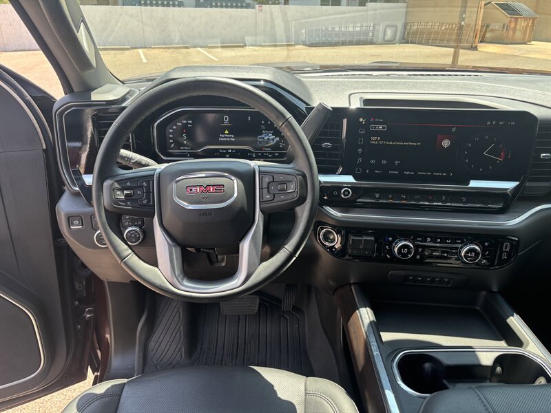 2024 GMC Sierra 2500 SLT DIESEL TRUCK 4WD REDWOOD METAL GMC SIERRA 2500 - Photo 21 - Scottsdale, AZ 85257