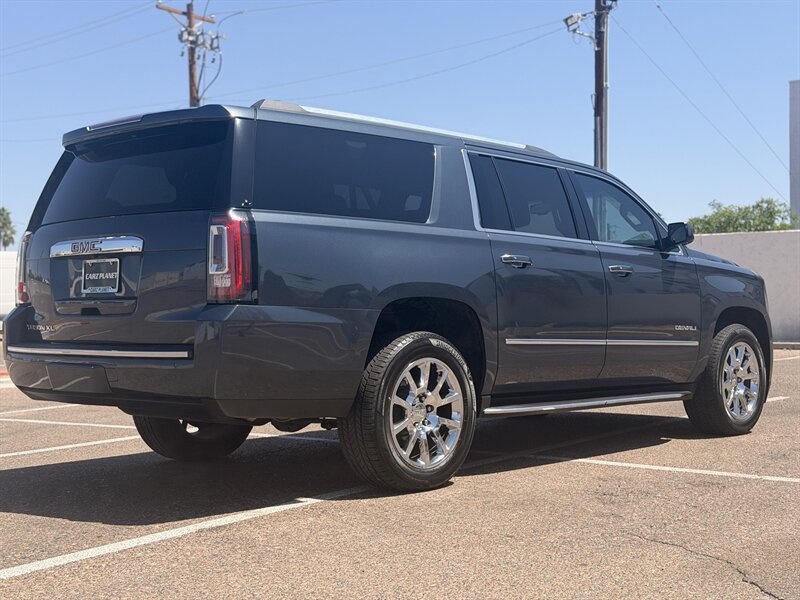 2019 GMC Yukon XL Denali 4WD SUV 74K MSRP 3RD ROW GMC YUKON XL - Photo 3 - Scottsdale, AZ 85257