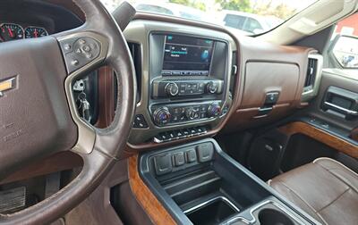 2017 Chevrolet Silverado 1500 High Country 4WD TRUCK 1-OWNER CHEVY SILVERADO 4X4   - Photo 8 - Scottsdale, AZ 85257