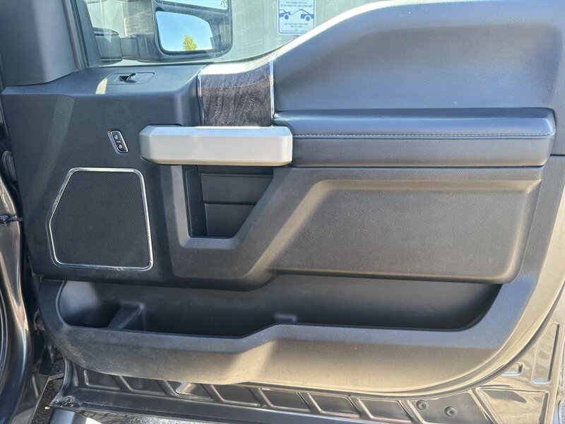 2019 Ford F-350 Super Duty Lariat LIFTED DIESEL TRUCK 4WD 37 " TIRE - Photo 24 - Scottsdale, AZ 85257