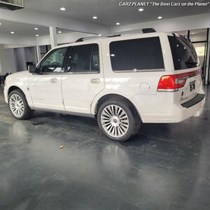 2015 Lincoln Navigator SPORT Utility  4wd - Photo 2 - Portland, OR 97267