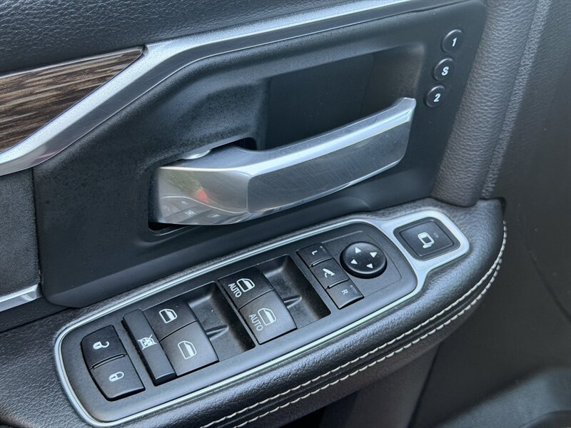 2020 RAM 3500 Laramie AISIN DIESEL TRUCK 4WD LEVEL 2 / NAV/ ROOF - Photo 17 - Scottsdale, AZ 85257