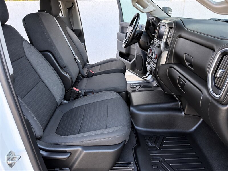 2022 Chevrolet Silverado 3500 DUALLY DIESEL TRUCK 4WD NEW TIRE CHEVY 3500 DUALLY - Photo 13 - Scottsdale, AZ 85257