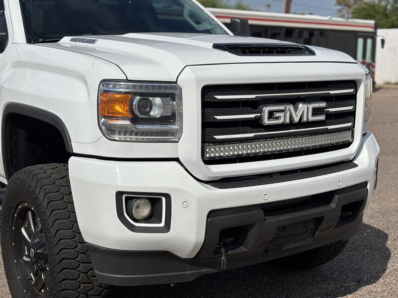 2019 Gmc Sierra 2500 SLT photo 8