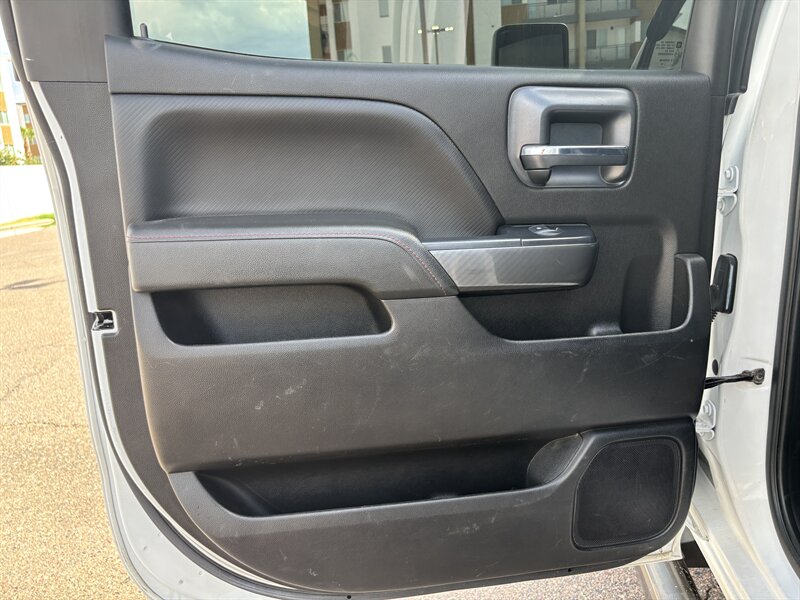 2019 Gmc Sierra 2500 SLT photo 32