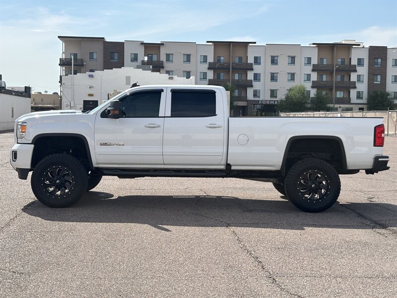 2019 Gmc Sierra 2500 SLT photo 5