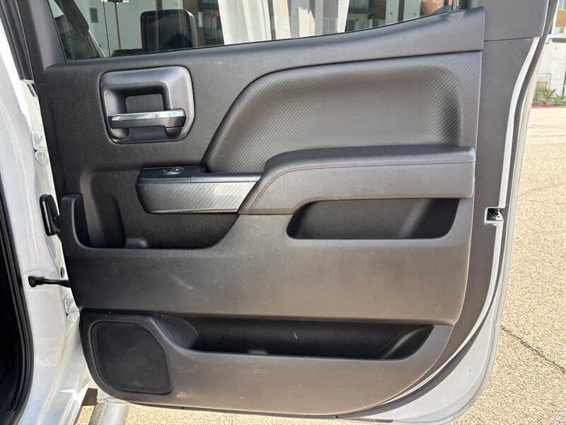 2019 Gmc Sierra 2500 SLT photo 28