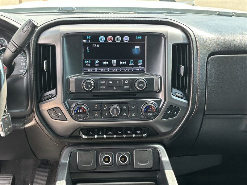 2019 Gmc Sierra 2500 SLT photo 19