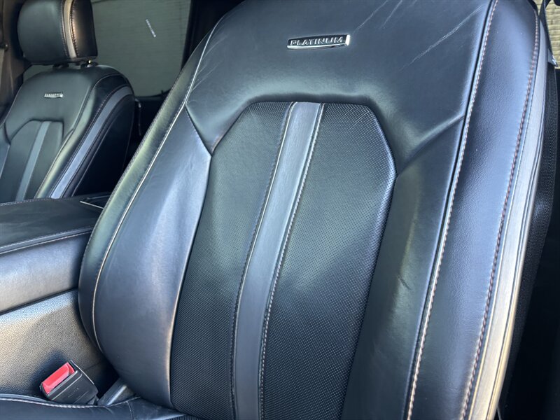 2018 Ford F-150 Platinum photo 12