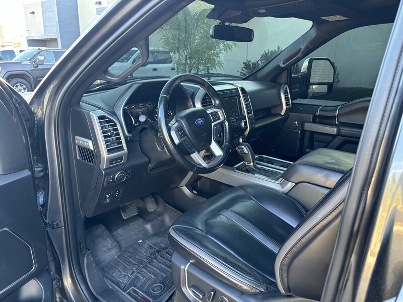 2018 Ford F-150 Platinum photo 9
