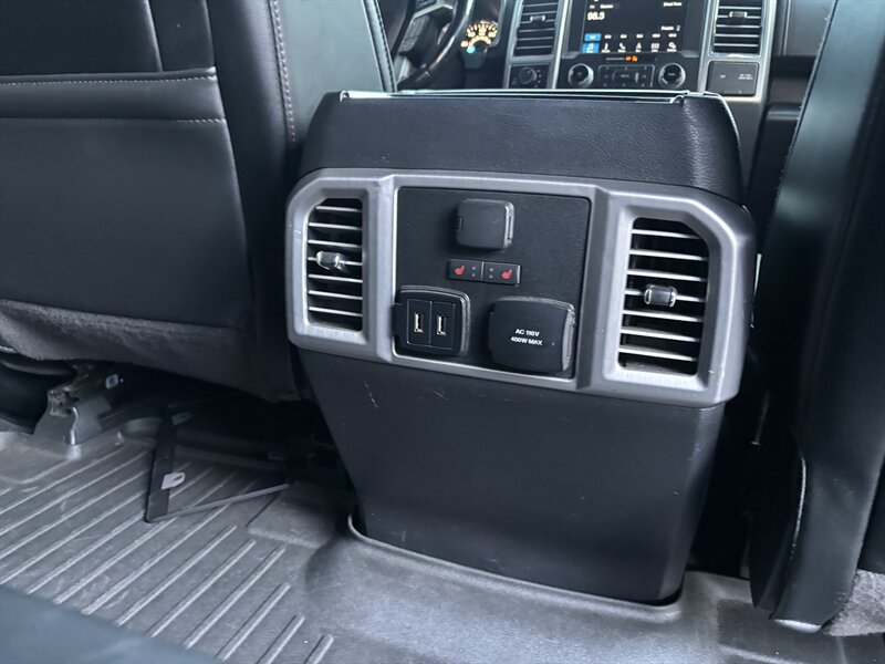 2018 Ford F-150 Platinum photo 34