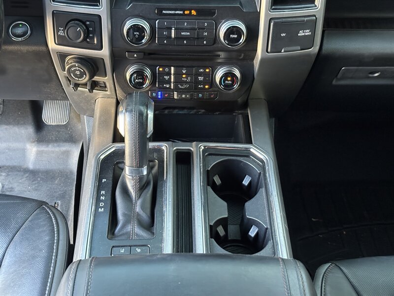 2018 Ford F-150 Platinum photo 21