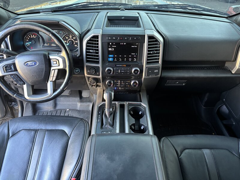 2018 Ford F-150 Platinum photo 22